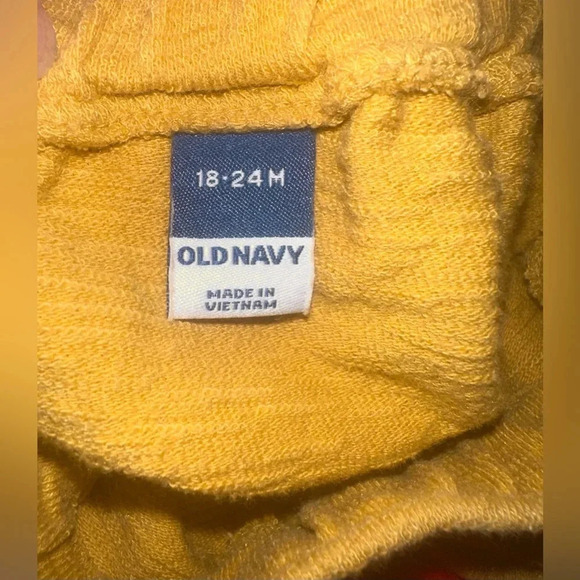 Old Navy shorts sets. Size 18-24m - Picture 3 of 6